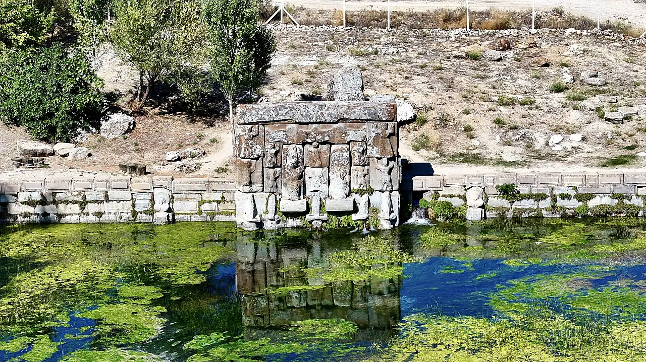 Kuraklık her yeri vurdu! Tanrıların suyu Konya'da 3 bin yıldır akıyor