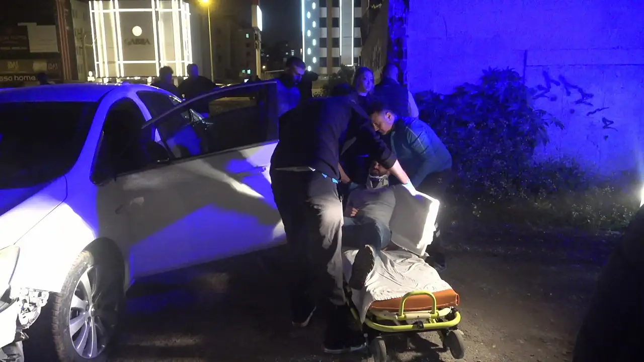 Direksiyon başında kriz geçirdi, otomobil boş araziye uçtu