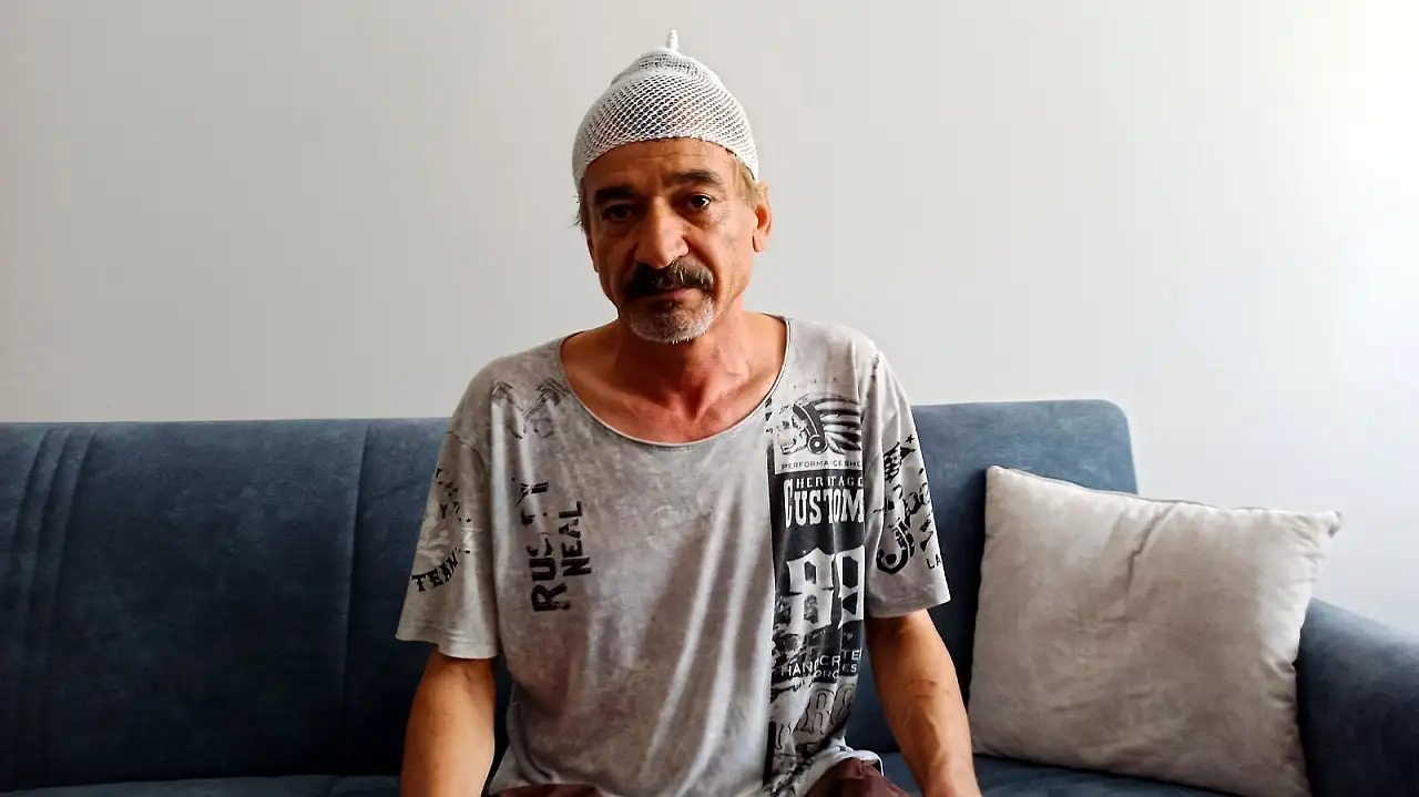 Çayını yudumlarken başına beton yağdı!
