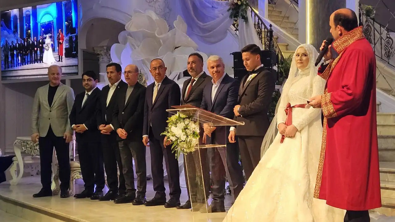 Konya'da Bilgiç ve Akay ailelerinin mutlu günü