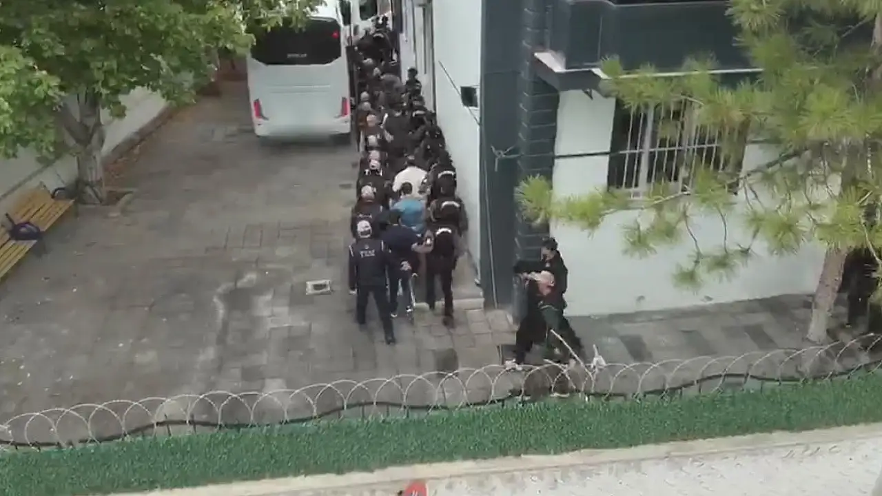 Konya’dan düğmeye basıldı! FETÖ’nün askeri yapılanmasına 8 ilde operasyon
