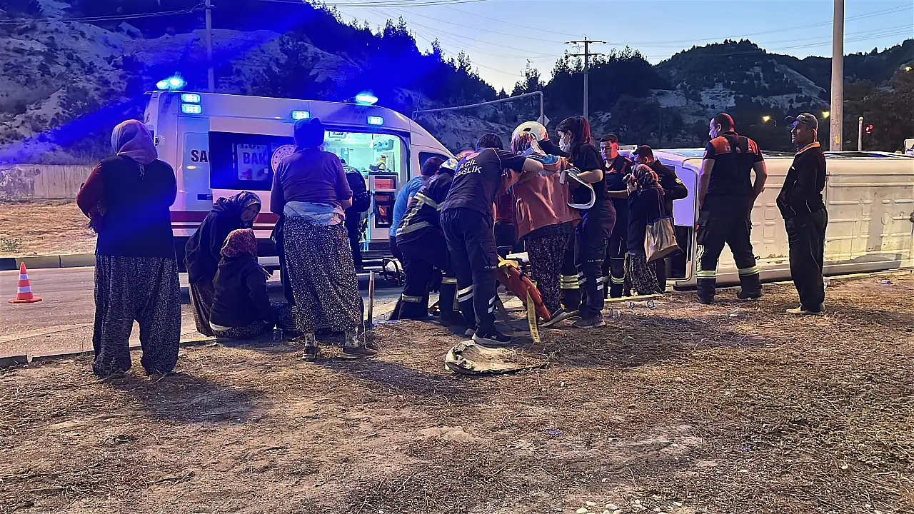 Burdur'da Minibüs Devrildi: 9 Yaralı