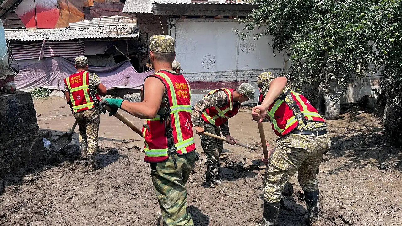 Kırgızistan'da sel felaketi: 12 kişi hayatını kaybetti