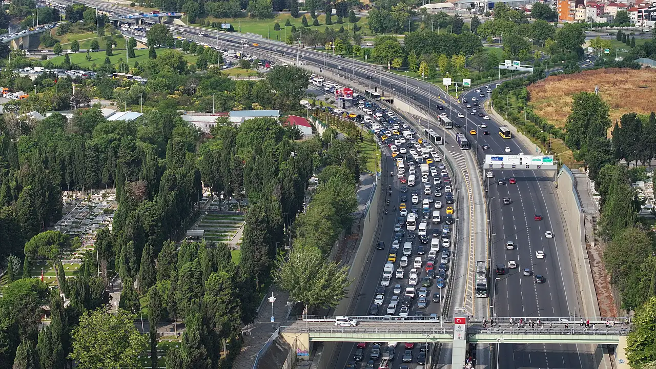 İstanbul'da Trafik Kapatılınca Kadıköy Yönünde Yoğunluk Başladı
