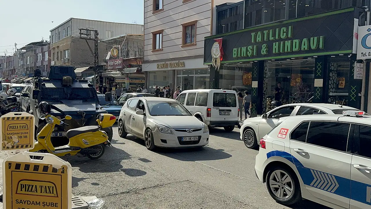 Yol kenarında el bombası bulundu