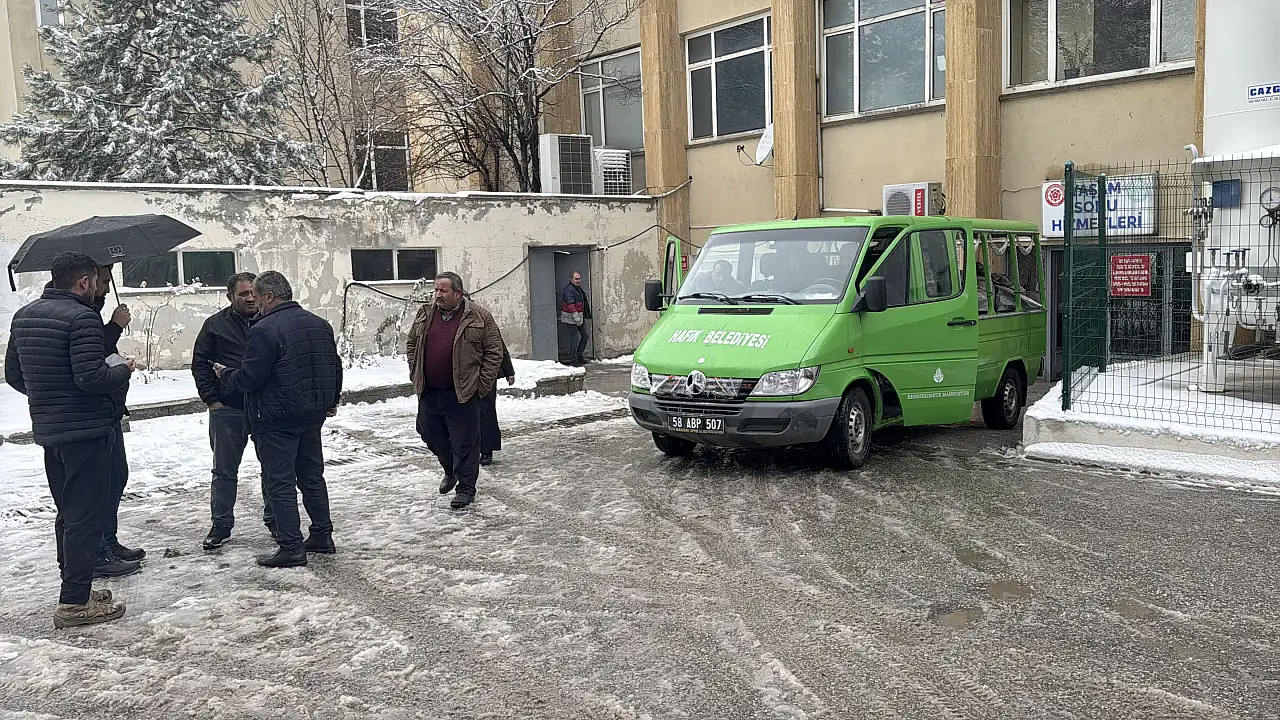 Soba yakarken eteği tutuştu, yanarak hayatını kaybetti