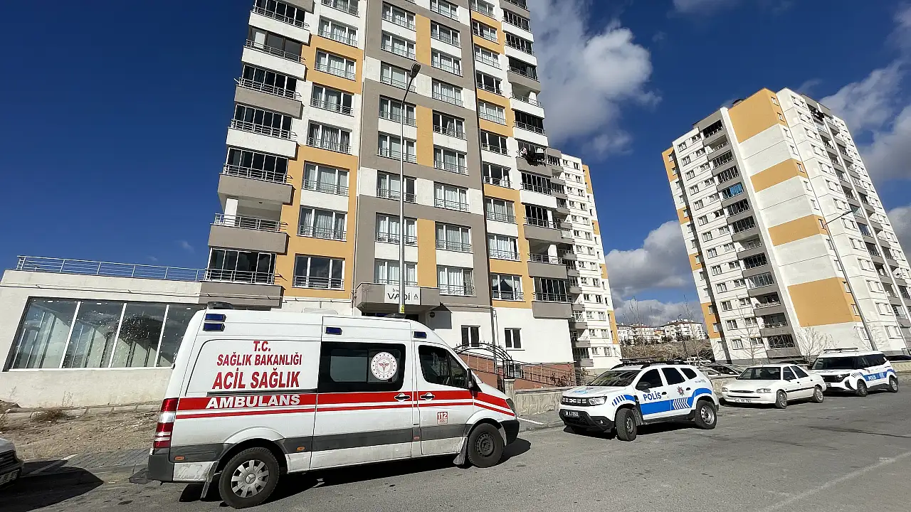 7 yaşındaki oğlunu silahla yaraladı!