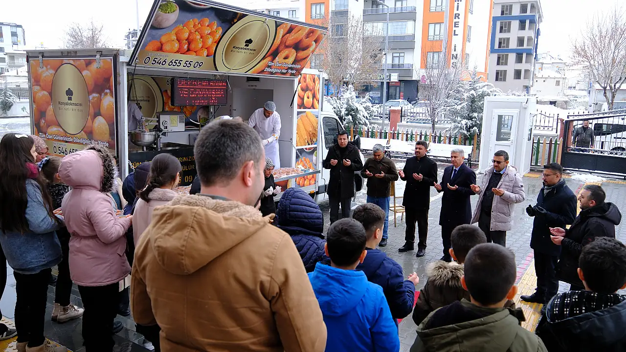 Konya'da 6 Şubat depremleri için anma programı gerçekleştirildi