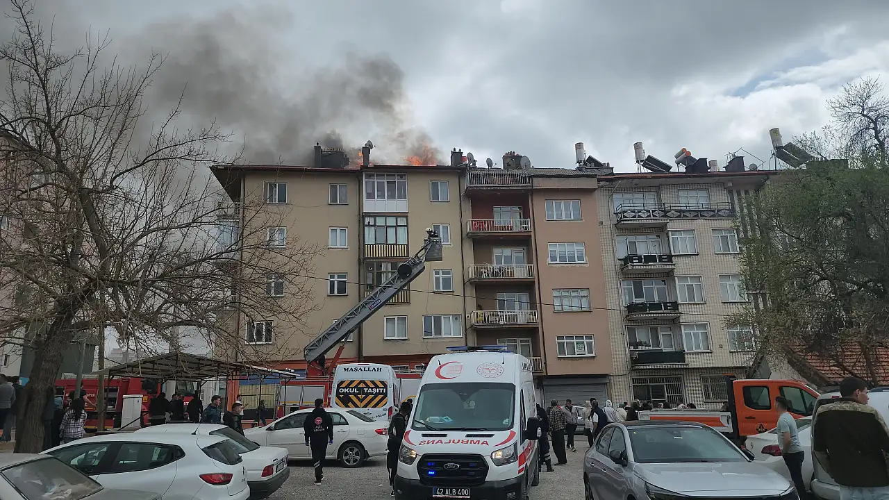 Konya'da apartmanda yangın çıktı!