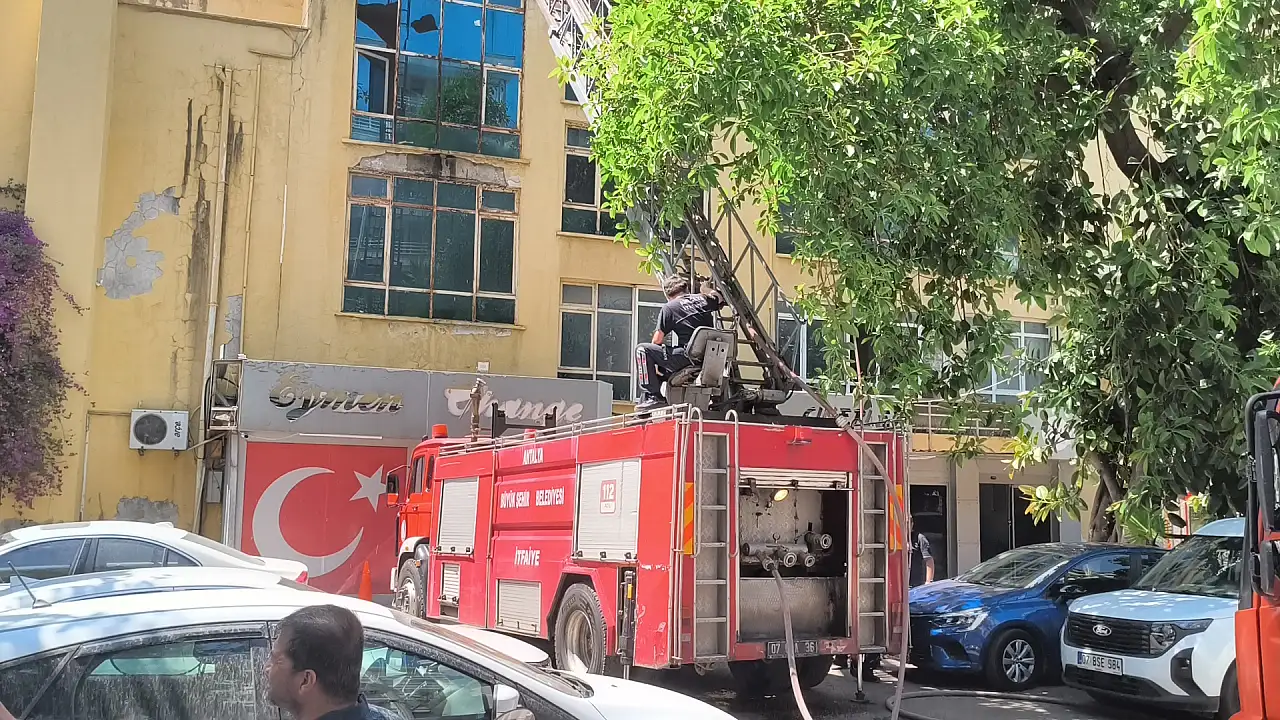 Boş binada çıkan yangın söndürüldü