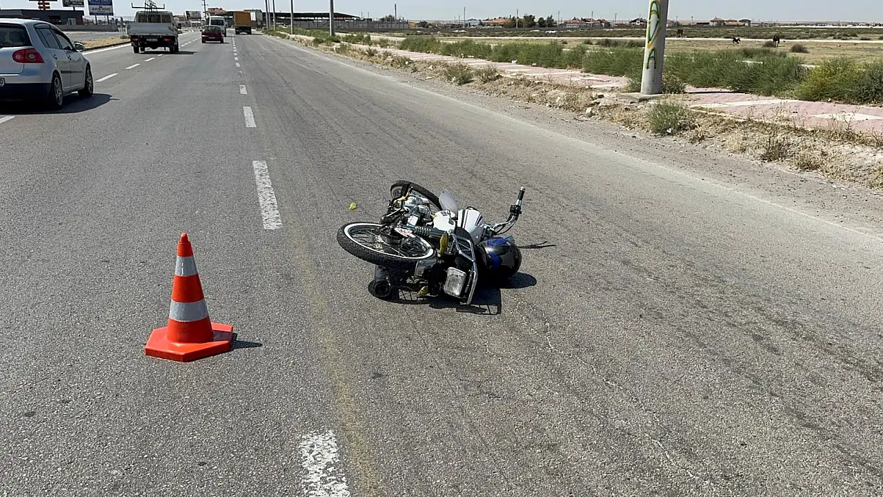 'Dur' ihtarına uymayan motosikletli sürücü, polise çarptı