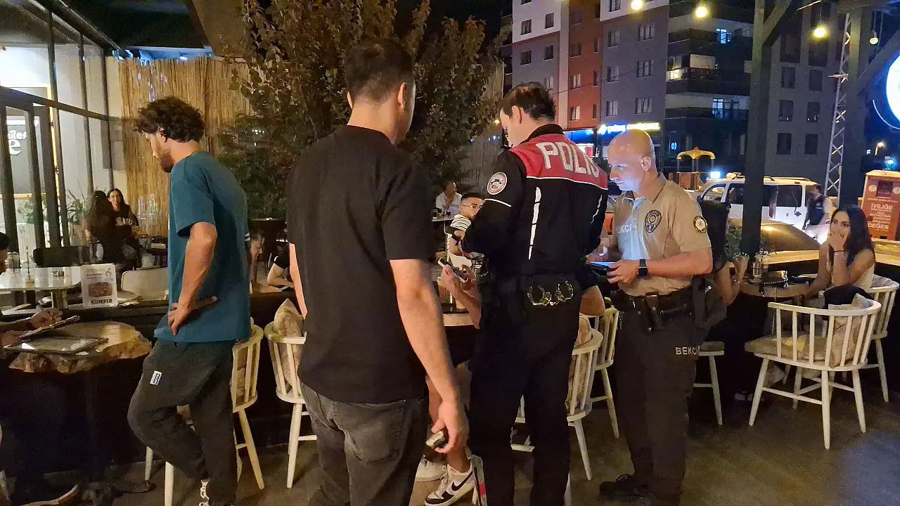 Kafe ve eğlence mekanları denetlendi
