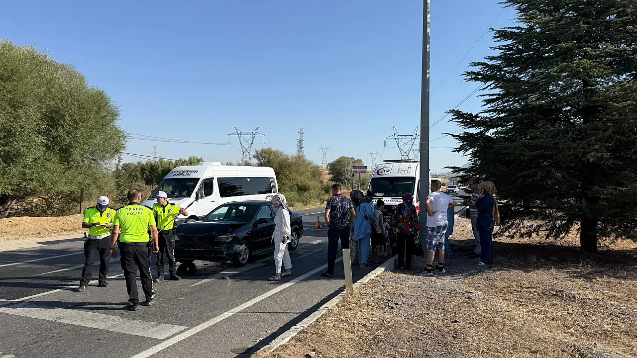 Konya'da 2 otomobil çarpıştı: 4 yaralı