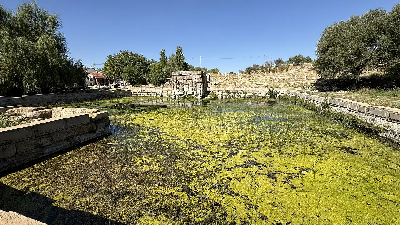 Kuraklık her yeri vurdu! Tanrıların suyu Konya'da 3 bin yıldır akıyor