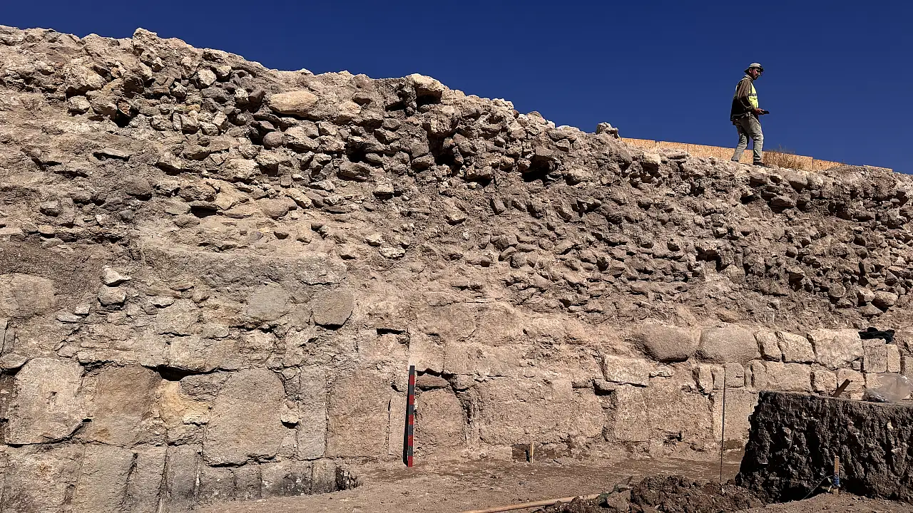 Selçuklu başkenti Konya'da tarihi keşif: Larende Kapısı'nın temellerine ulaşıldı