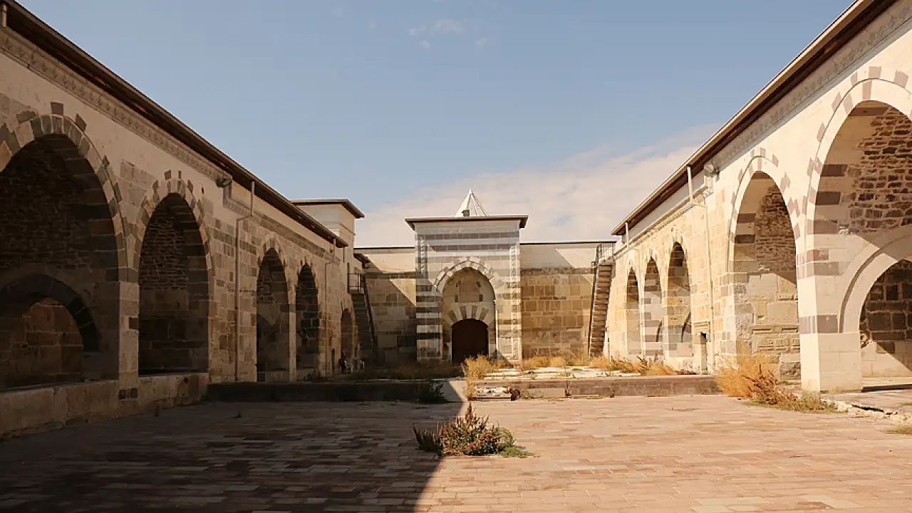 Konya'nın dünyaya yön veren hanı: Bugünkü sistemin ilk adımı burada atıldı