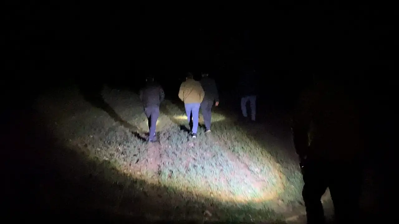 Polis kovalamacası çamurlu yolda bitti!