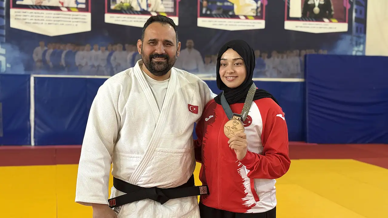 Konya'da yetişti, engelleri aşıp olimpiyat madalyasına uzandı