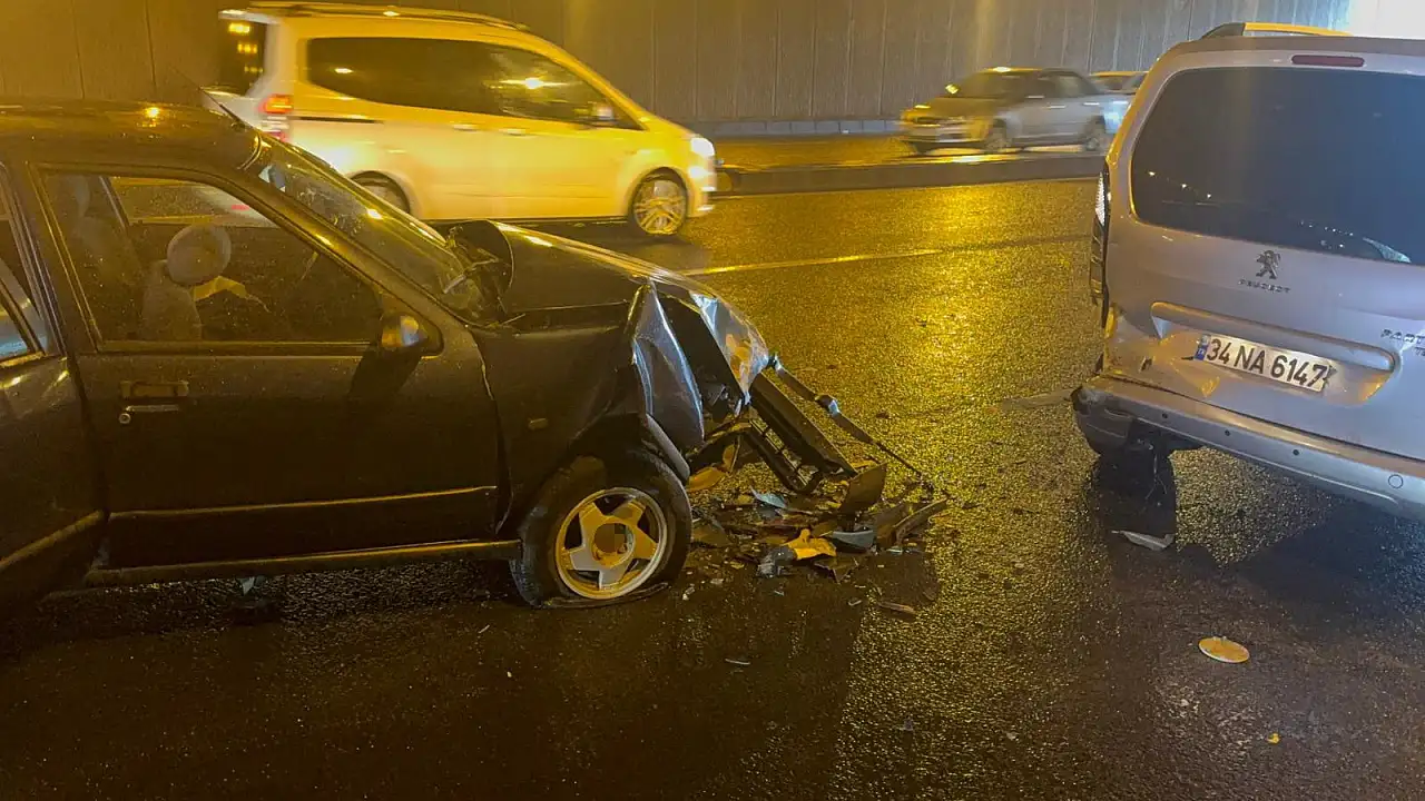 Zincirleme trafik kazasında: 3 yaralı var!