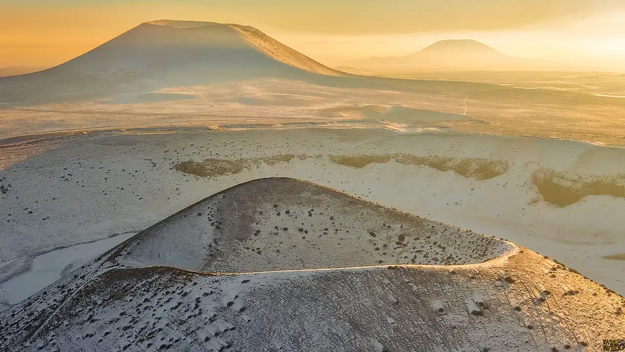 Dünyanın nazar boncuğunda gün batımı mest etti