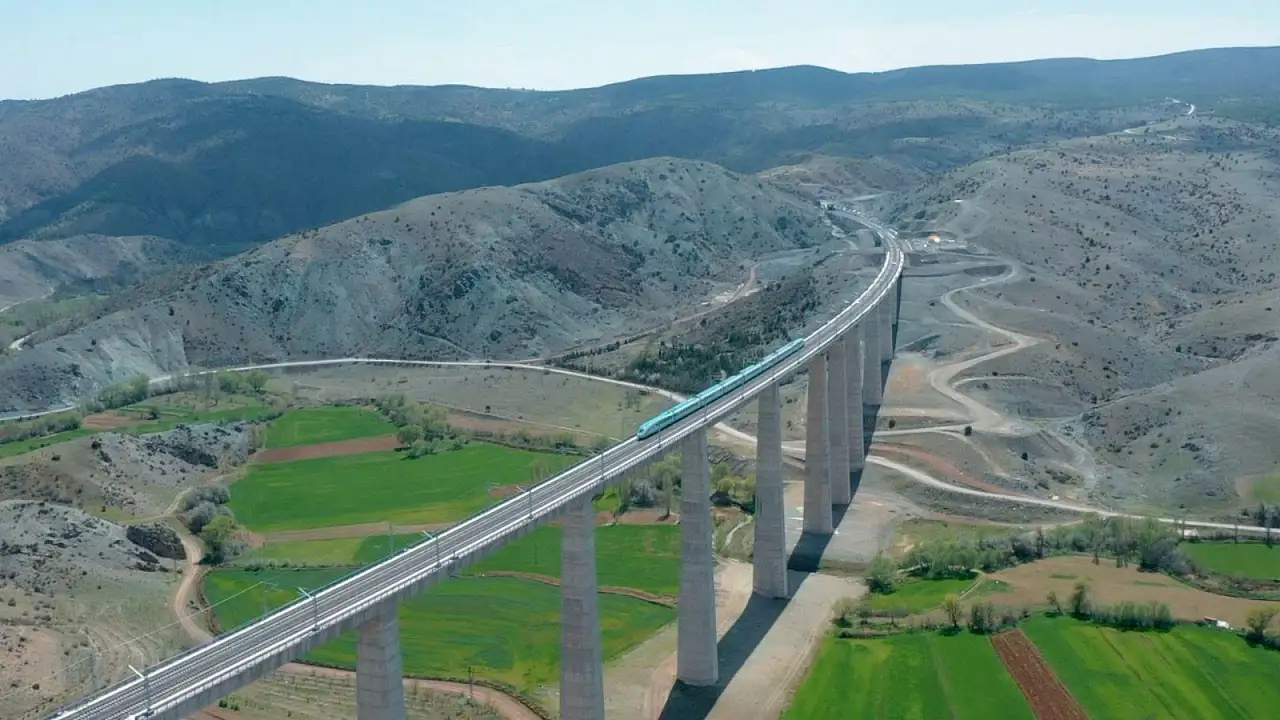 YHT ağının altın üçgeni: Ankara-İstanbul-Konya hattında yolcu rekoru