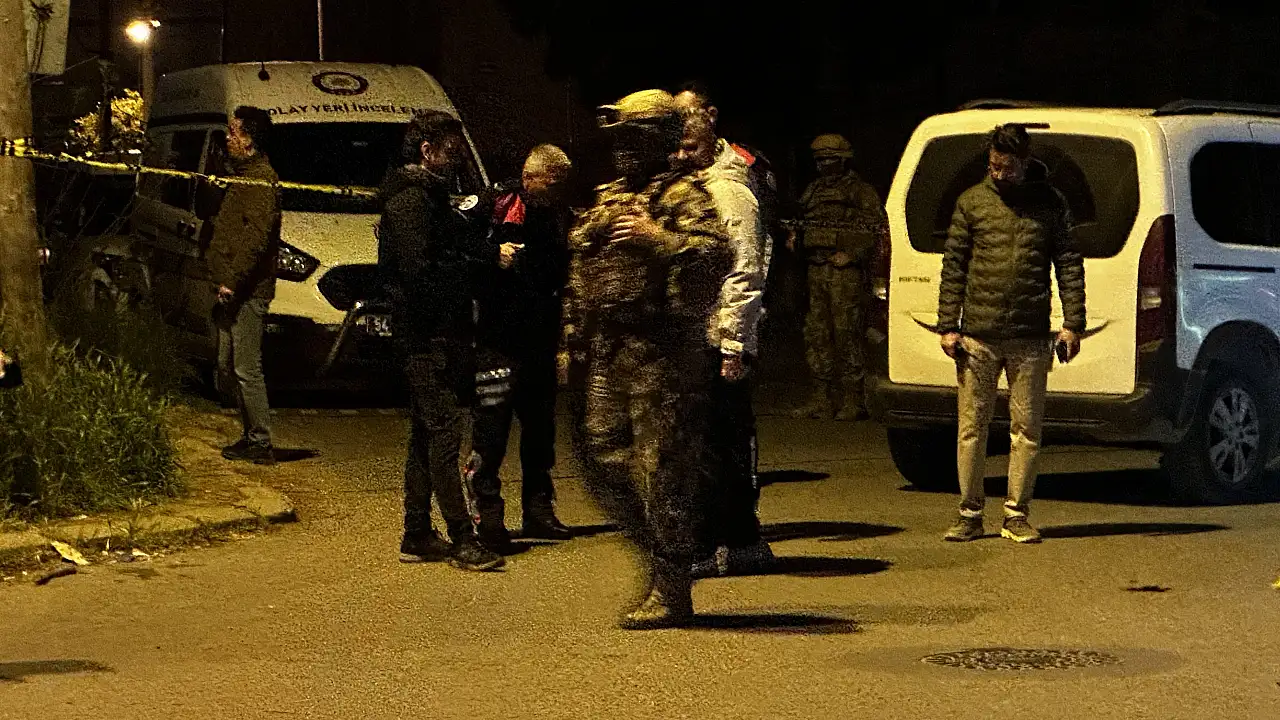Yardım çağrısına gelen polise kurşun yağdırdı