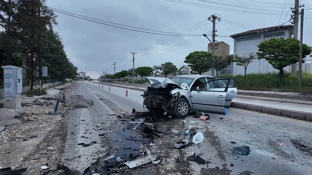 Niğde-Kayseri yolunda feci kaza: 2 ölü, 2 yaralı