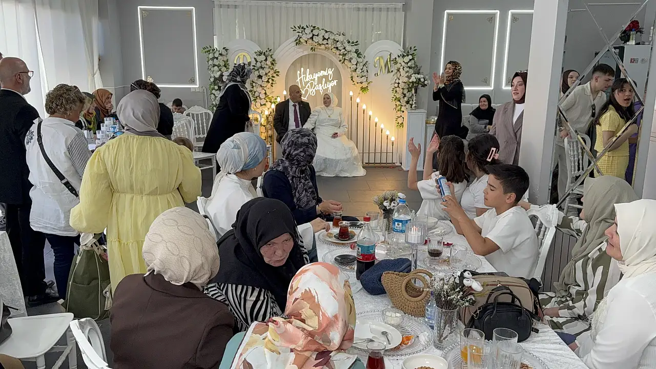 Kaçarak evlenen çift 52 yıl sonra hayallerini gerçekleştirdi