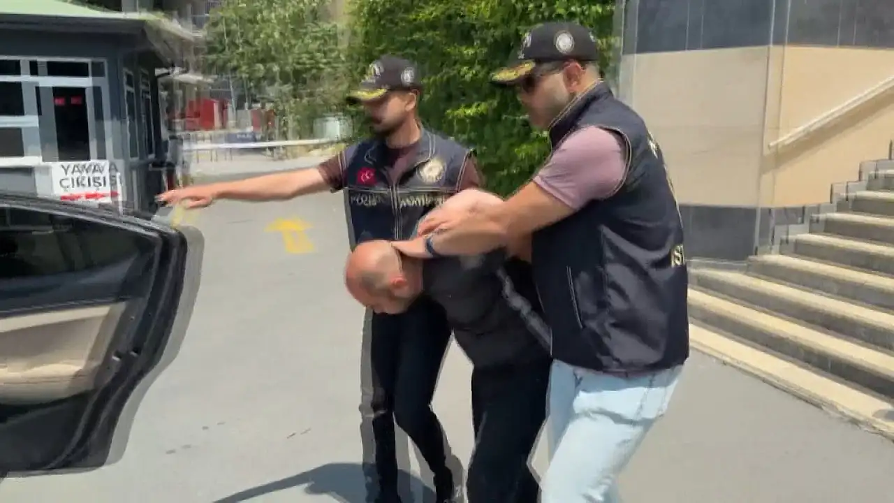 Silah sesini duydu dışarı çıktı, kurşunların hedefi olan kadın kurtarılamadı