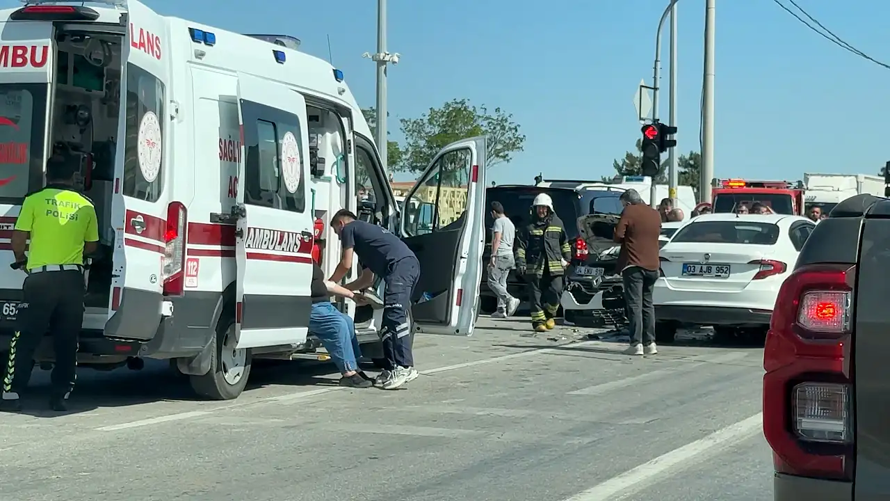 Ambulansa yol vermek istedi, felakete yol açtı: Konya yolunda can pazarı!