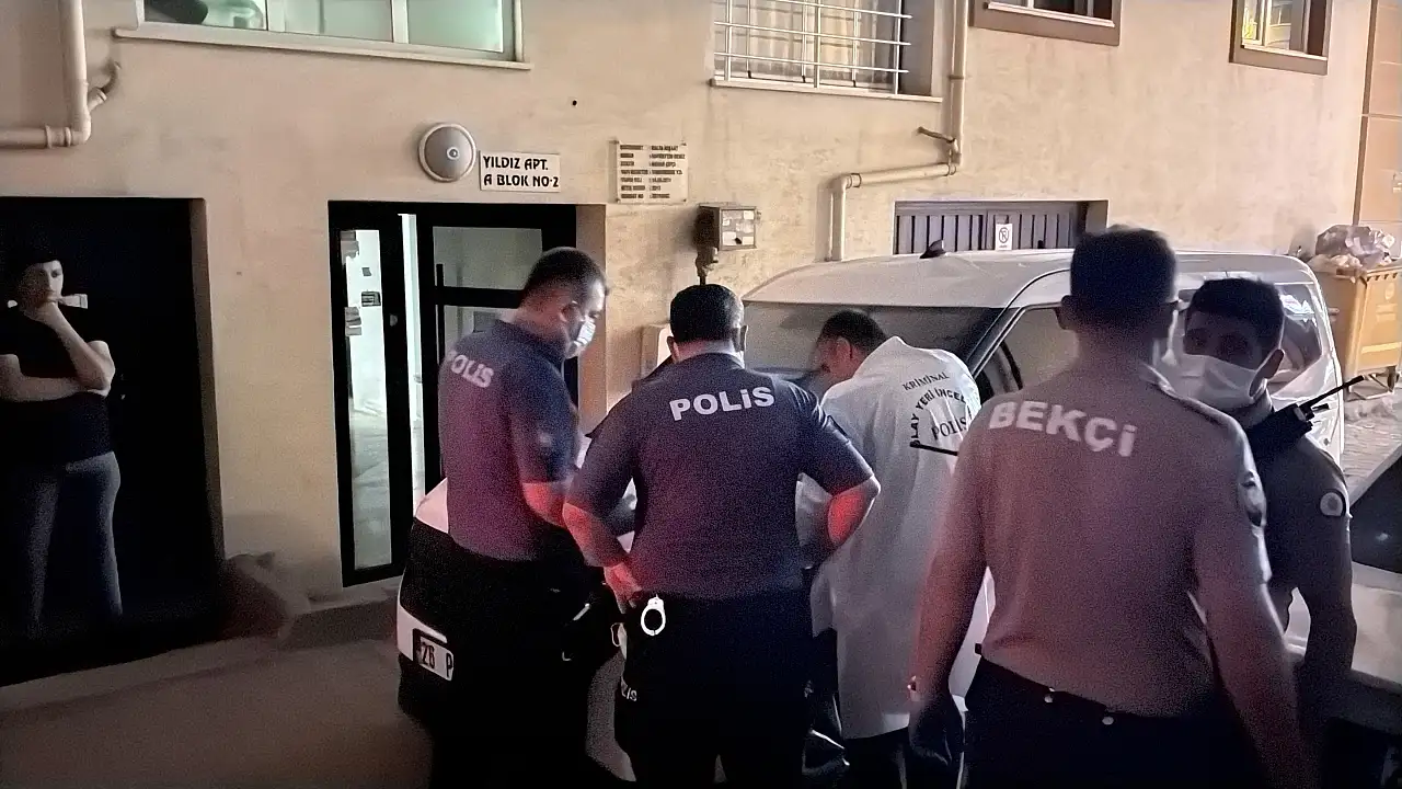Sokağı saran ağır koku korkunç gerçeği ortaya çıkardı