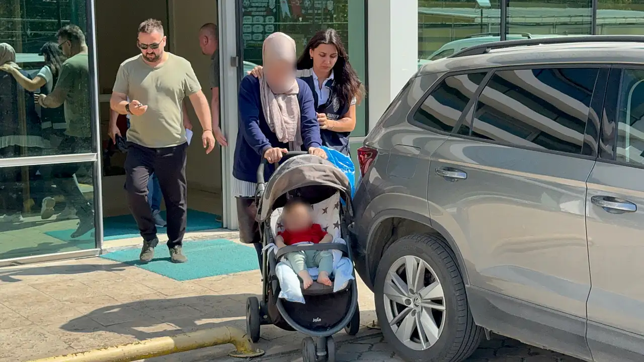 Bebek arabasından zehir çıktı: Ekipler harekete geçti!