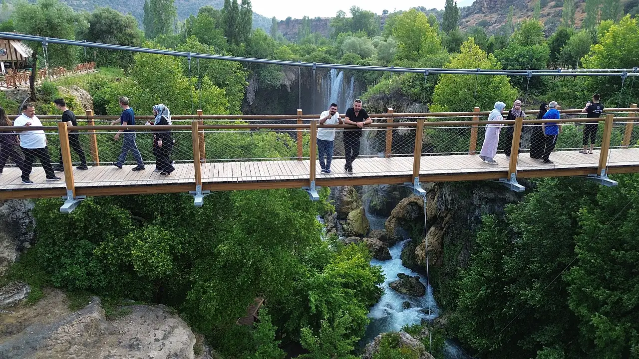Fırsatını bulan Konya'daki o adrese akın etti!