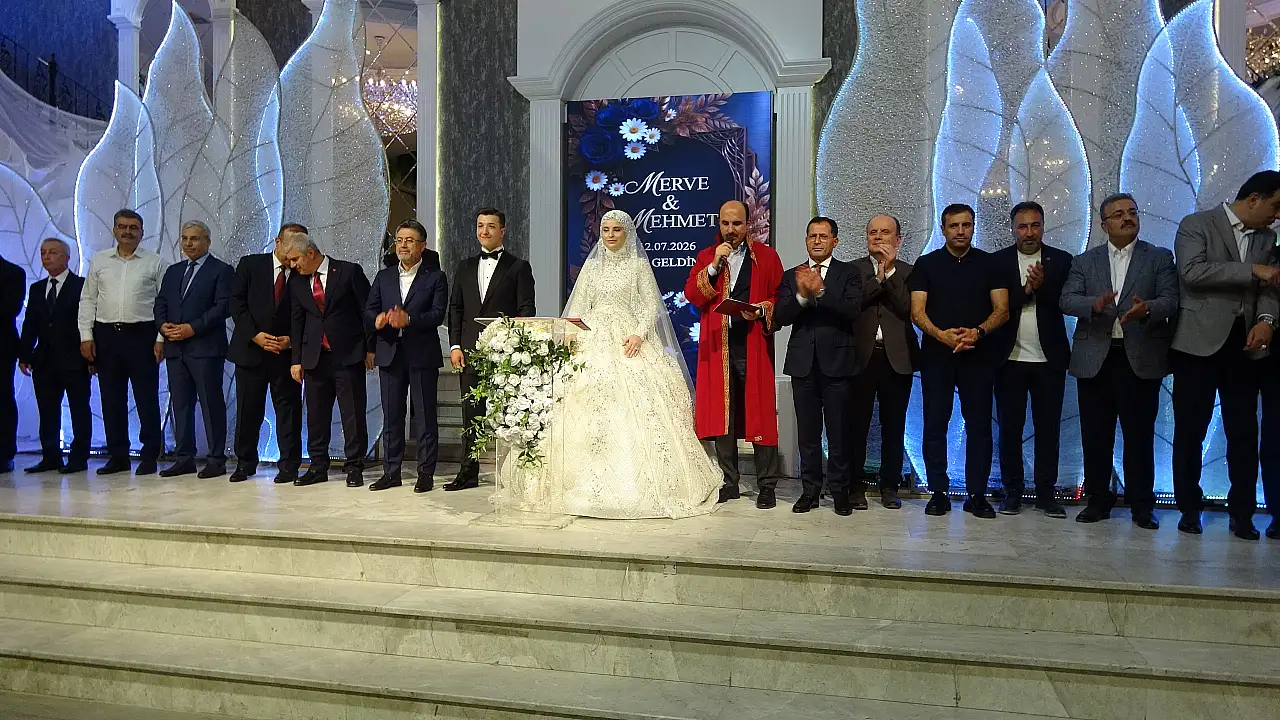 Bakan Yumaklı Konya'da genç çift için 'evet' dedi