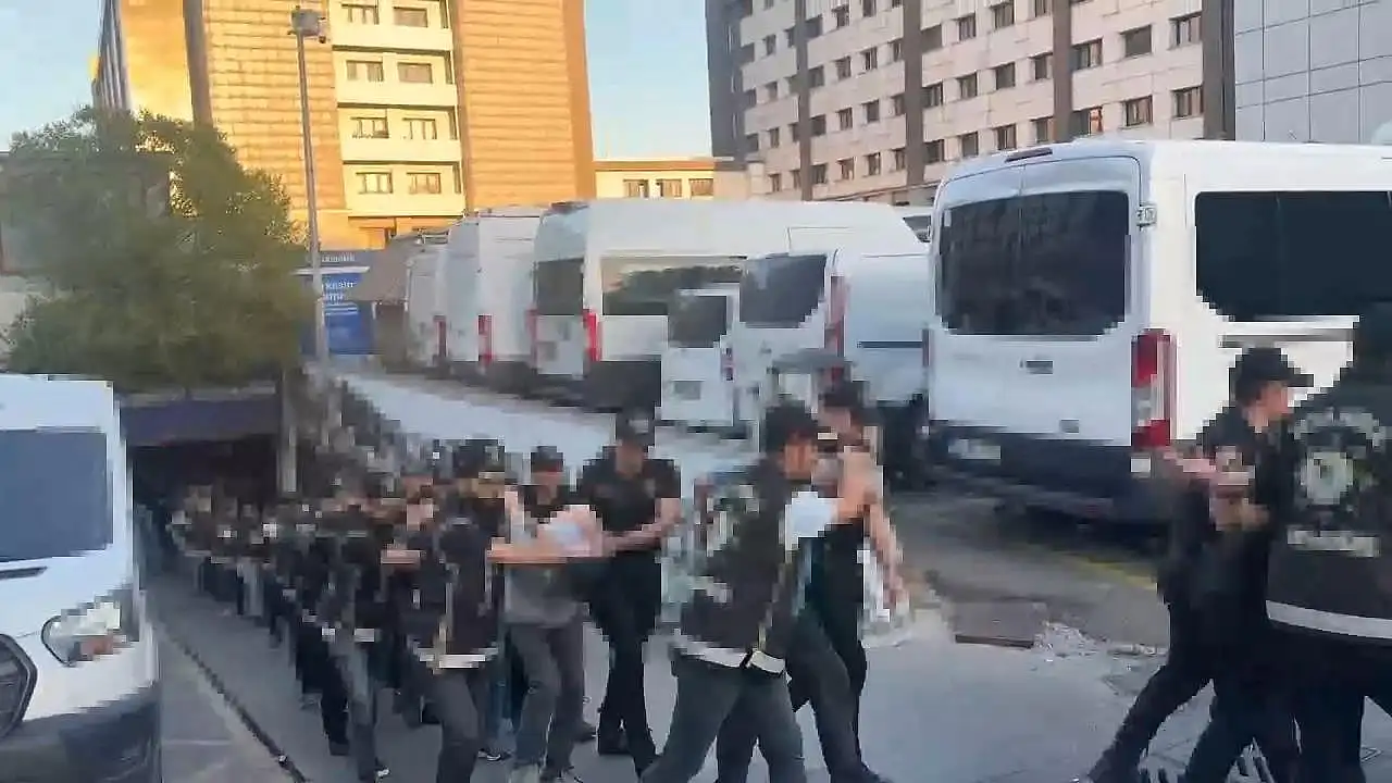 Konya dahil 12 ilde nefes kesen operasyon! Kırmızı bültenli suç örgütlerine darbe