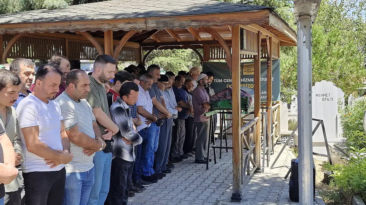 Bilecik'teki feci kazanın acısı Konya'ya düştü: Cennet Dönmez toprağa verildi