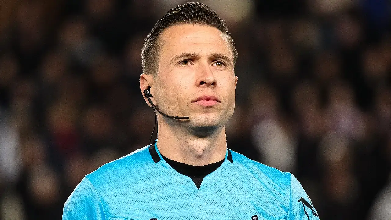 Adnan Deniz Kayatepe kimdir? Adnan Deniz Kayatepe Beşiktaş karnesi nasıl? Adnan Deniz Kayatepe hangi takımı tutuyor? Yönettiği maçlar neler?