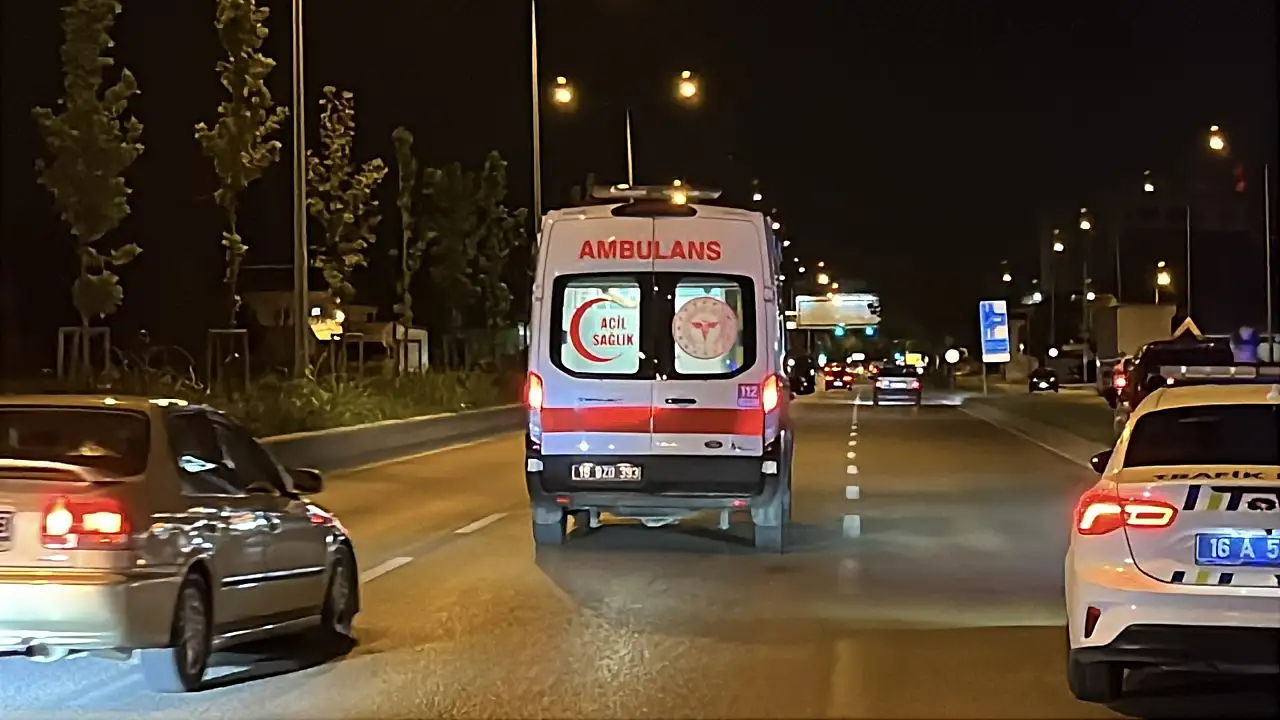 Ters yöne giren otomobil dehşet saçtı: 7 yaralı