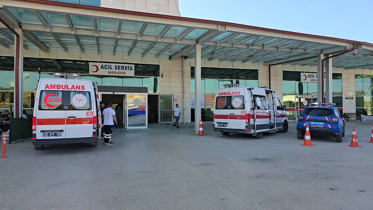 İki motosiklet çarpıştı: 3 kişi yaralandı
