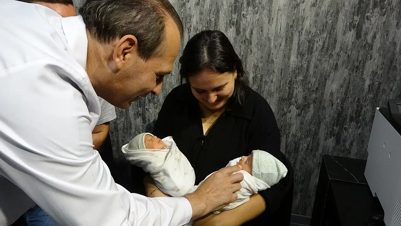 Milyonda bir görülen doğum olayı gerçekleşti
