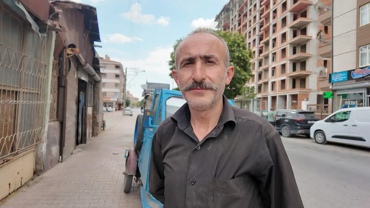 Arızalanan soluğu yanında alıyor! Konya'da 30 yıllık ustanın elinden geçen yola devam ediyor
