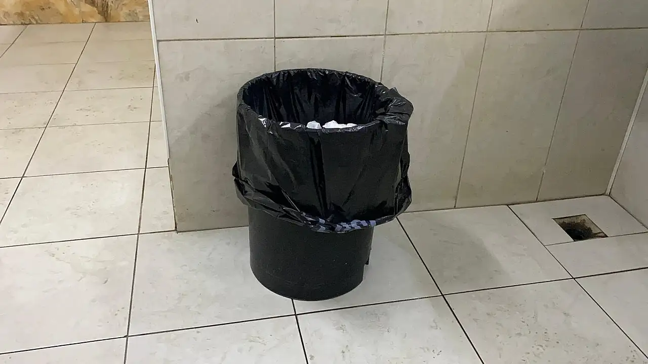 Hastane tuvaletinde kan dolduran olay!