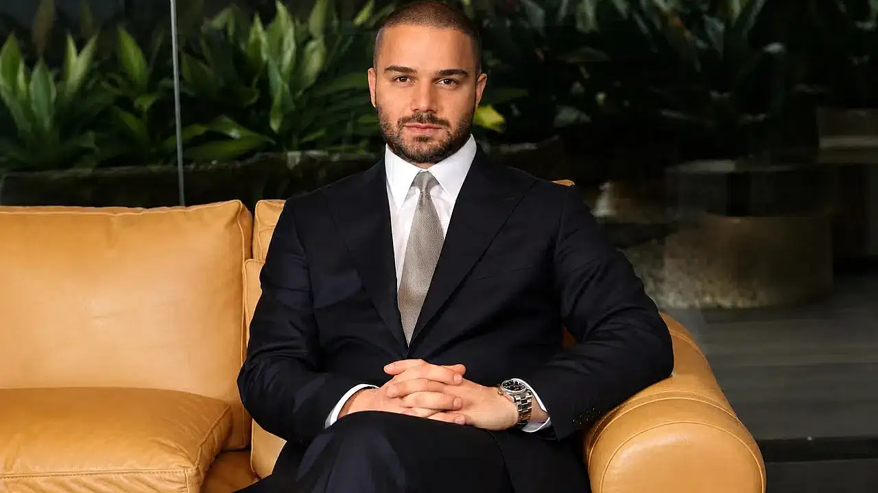 Fatih Kaynarca kimdir? Fatih Kaynarca eşi kimdir? Nursena Say eşi kimdir? Fatih Kaynarca ailesi kimler?