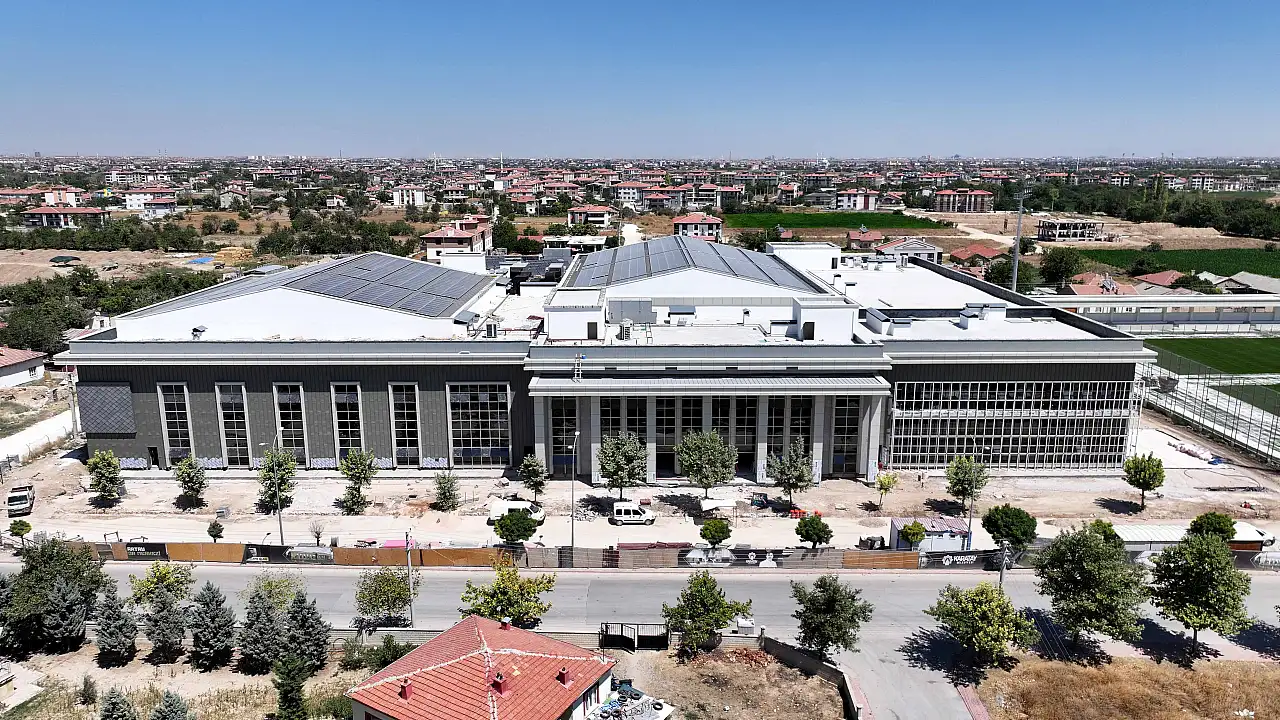 Karatay'da ilçe tarihinin en büyük yatırımı gün sayıyor