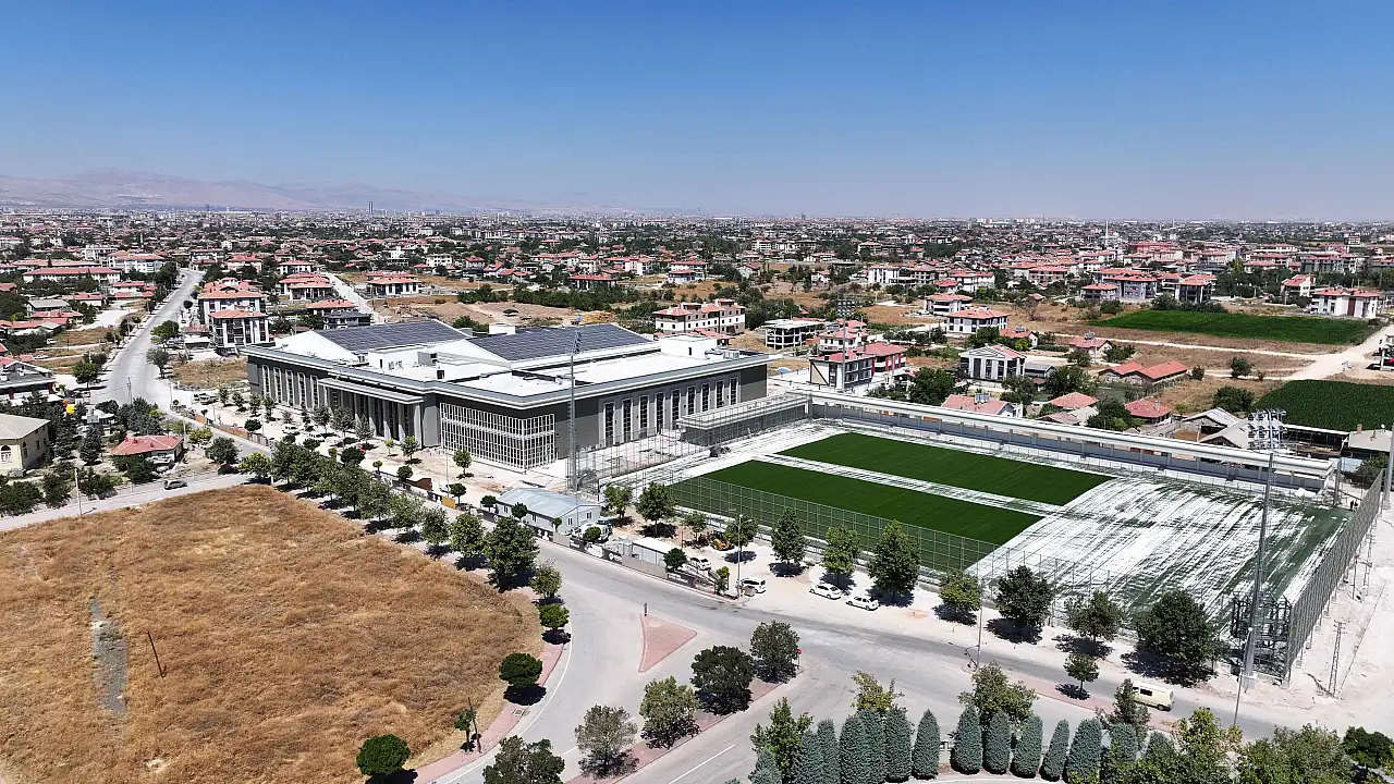 Karatay'da ilçe tarihinin en büyük yatırımı gün sayıyor