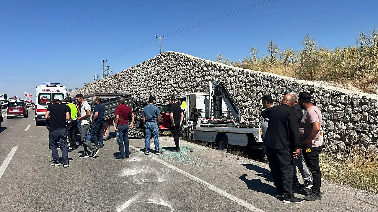 Feci kaza! Traktör ile çekici çarpıştı, 4'ü çocuk 6 yaralı