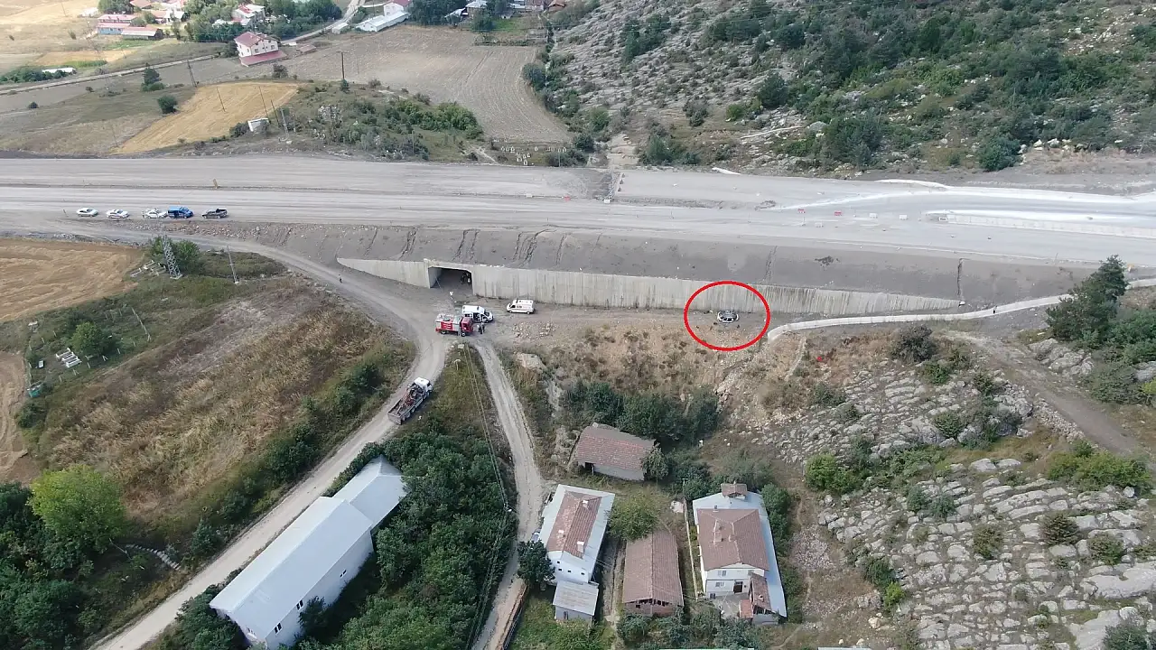 Memleket yolunda acı kaza: Baba öldü, anne ve 2 çocuk ağır yaralandı