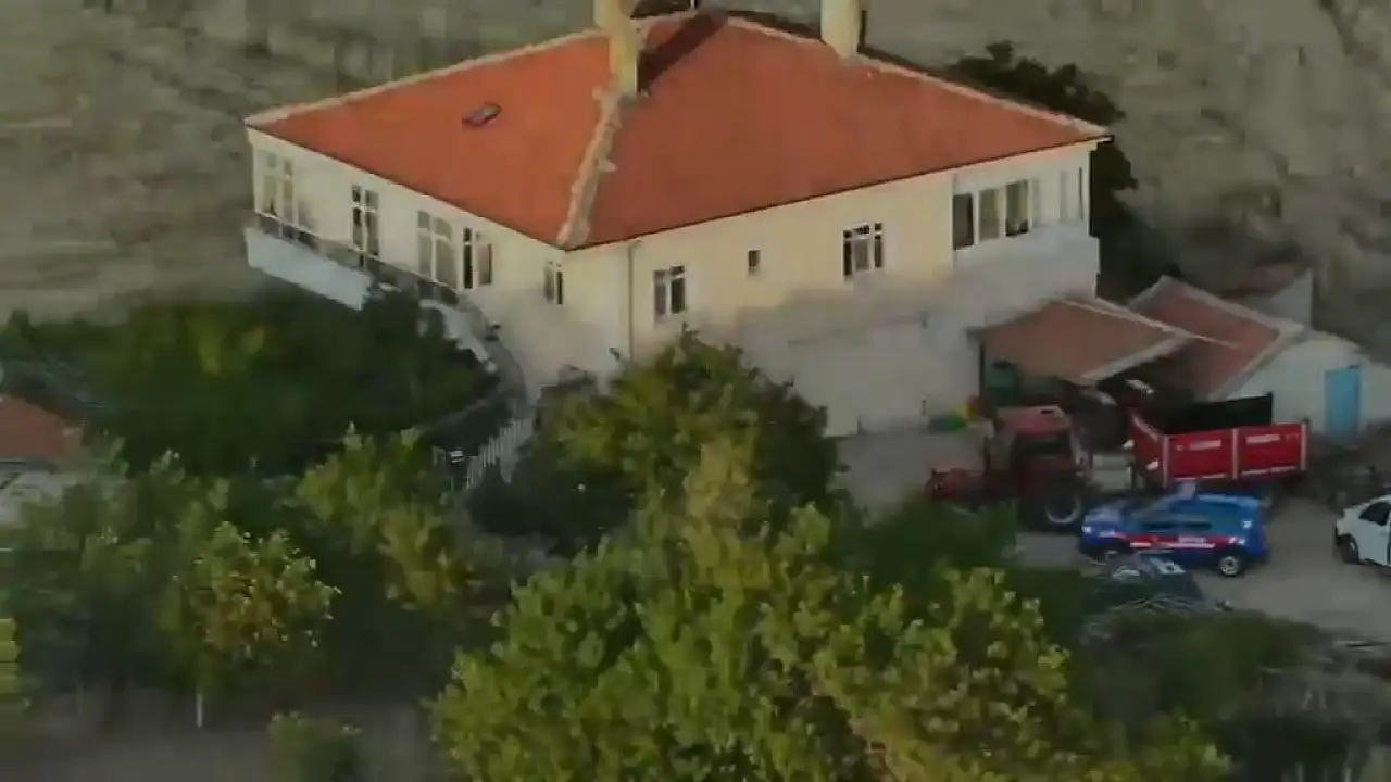 Konya'ya komşu ilde 19 yıllık sır perdesi aralandı: Gömüldüğü araziden kemikleri ve bilezikleri çıktı