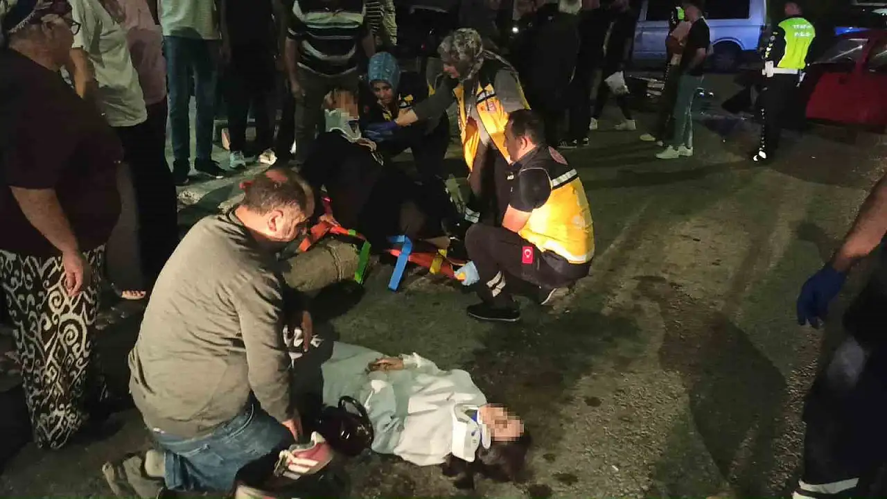 Konya'da gece saatlerinde korkutan kaza: 3 kişi yaralandı!