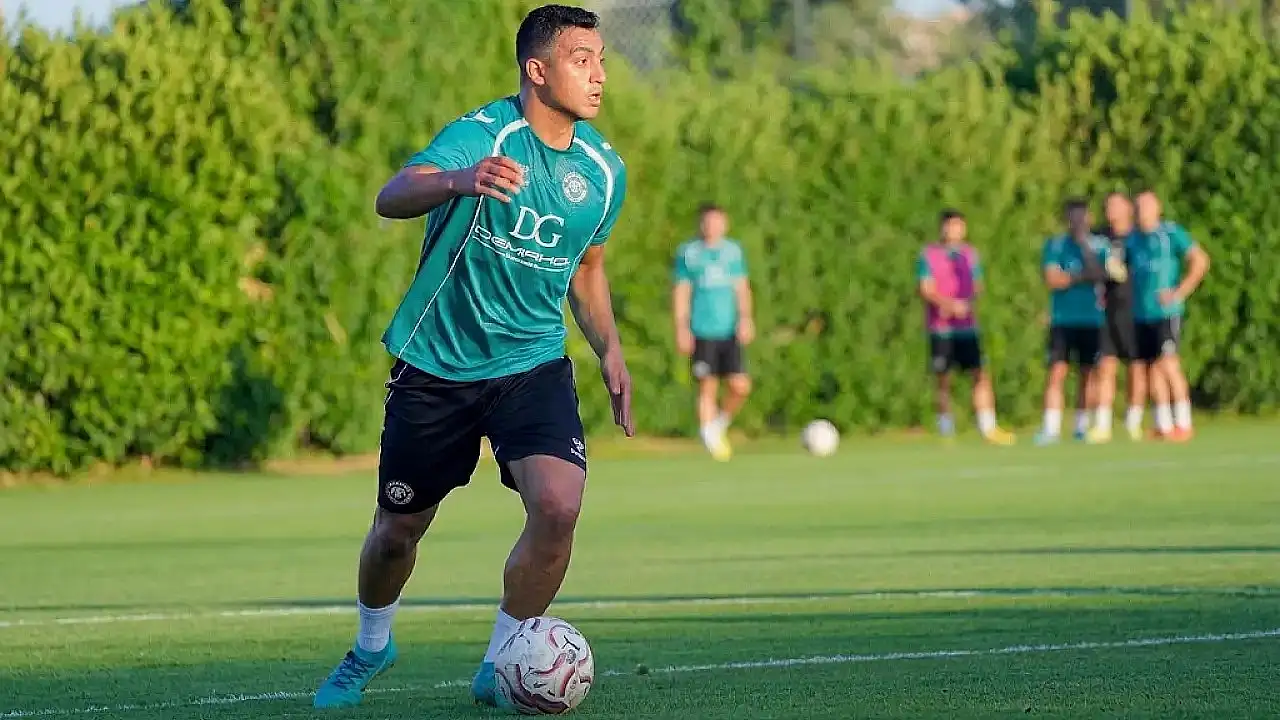 Konyaspor'un yeni transferleri ilk kez sahaya indi!
